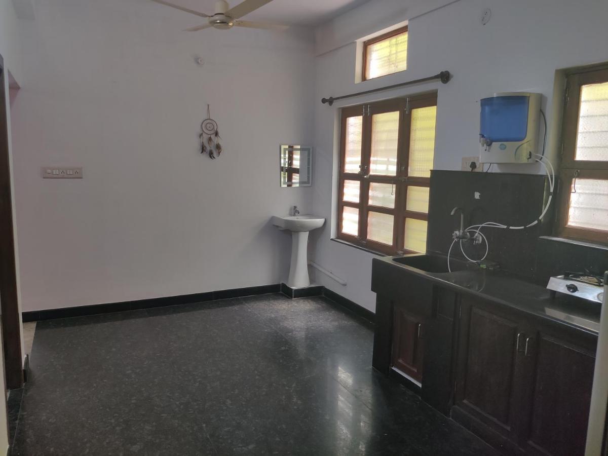 Yoga House Lejlighed Vanivilasa Puram Eksteriør billede